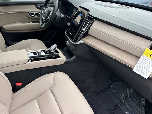 New 2026 Volvo XC90 B6 Plus AWD/4WD image 12