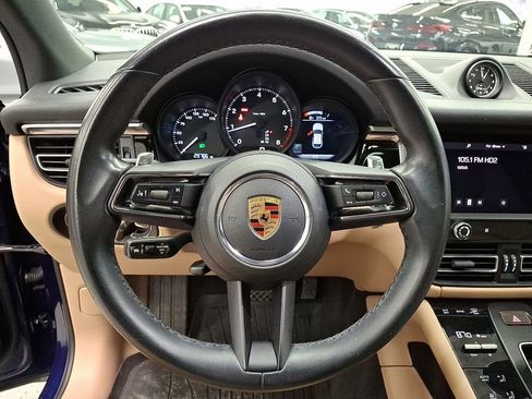 Used 2023 Porsche Macan AWD/4WD image 18