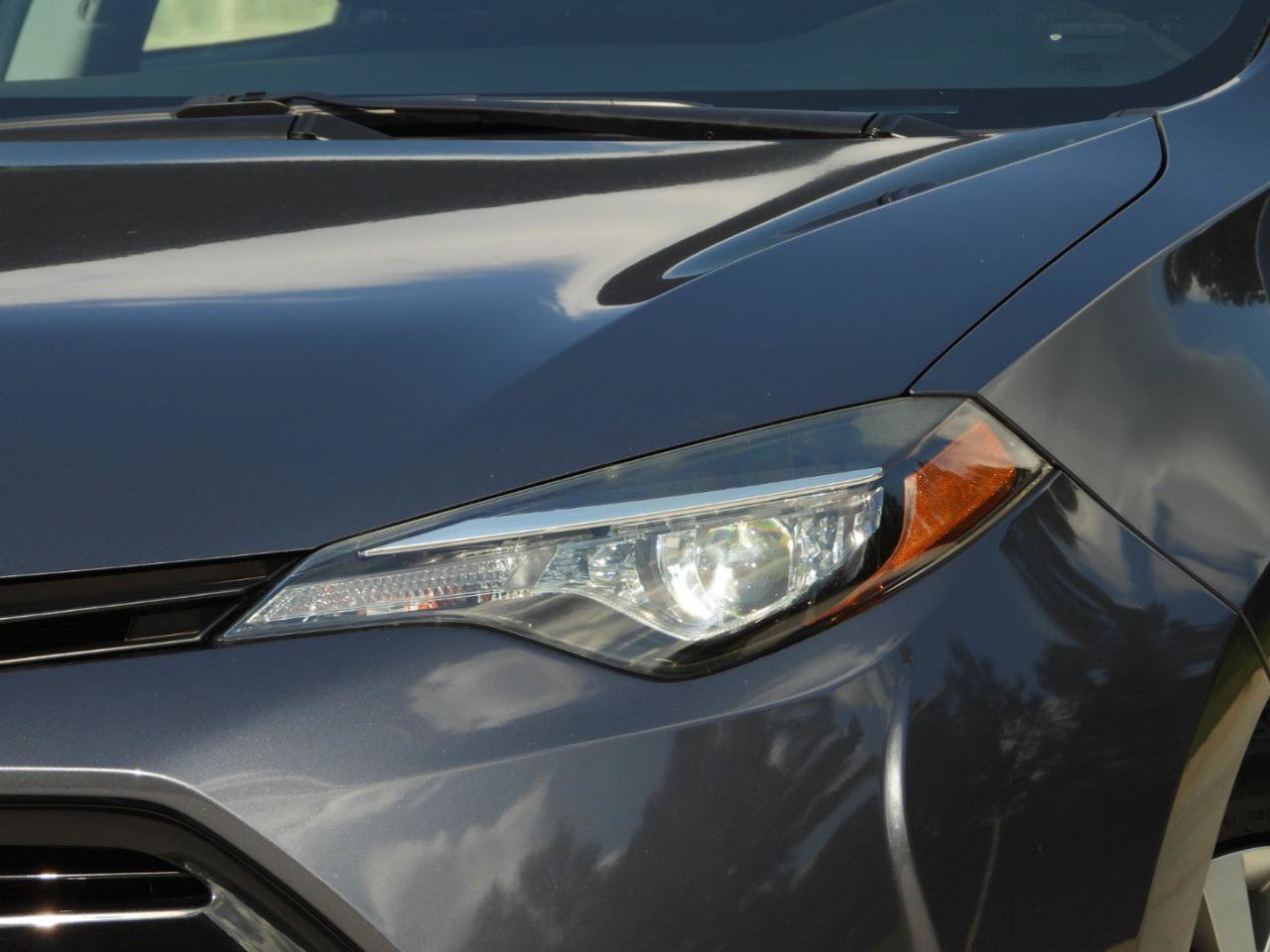 Used 2019 Toyota Corolla LE FWD image 3
