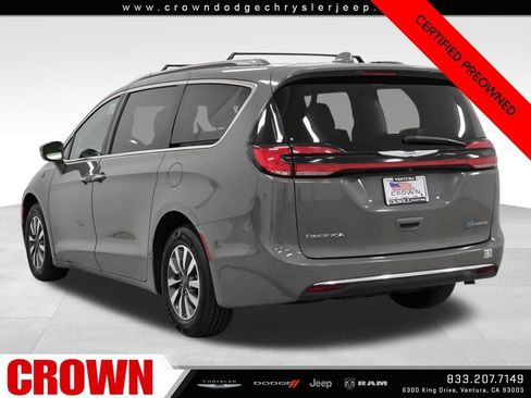 Certified 2021 Chrysler Pacifica Touring-L image 5