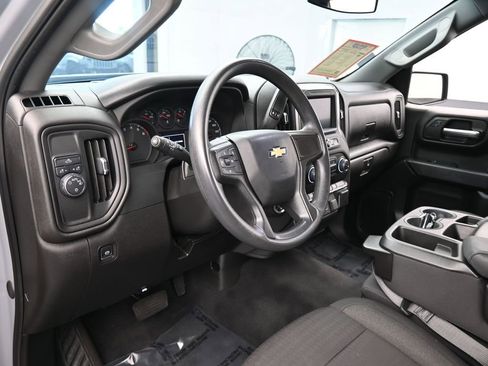 Used 2024 Chevrolet Silverado 1500 Custom image 10