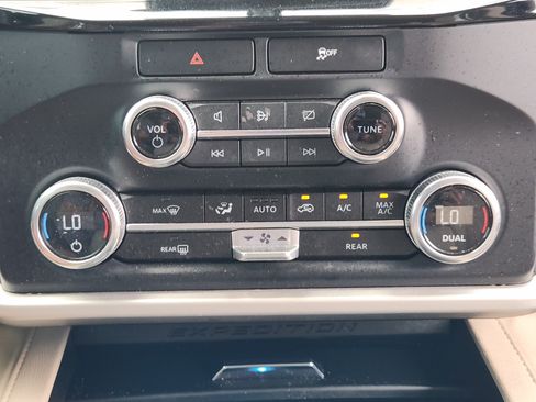 Used 2023 Ford Expedition Max XLT RWD image 20