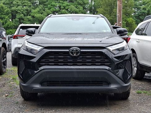Used 2025 Toyota RAV4 XLE AWD/4WD image 3