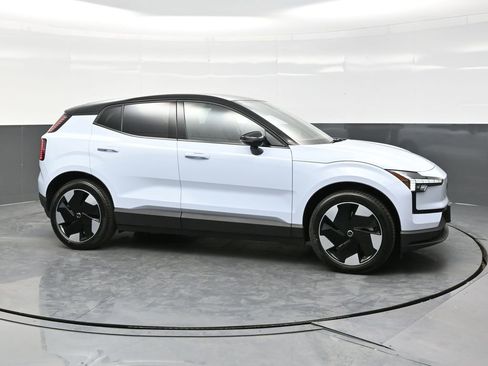 New 2026 Volvo EX30 Plus w/ Protection Package Premier AWD/4WD image 8
