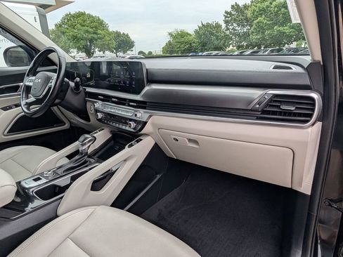Used 2023 Kia Telluride S AWD/4WD image 24