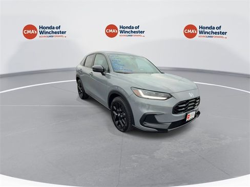 Used 2025 Honda HR-V Sport image 2