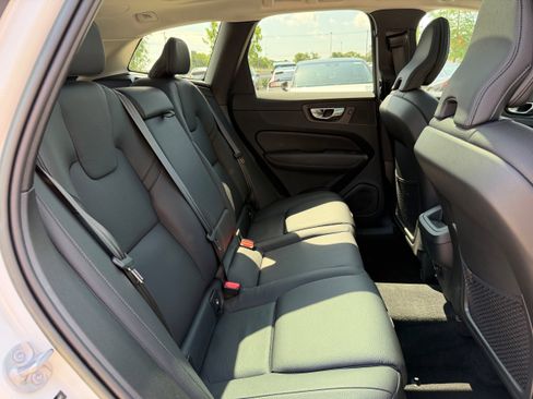 Certified 2023 Volvo XC60 B5 Plus w/ Protection Package Premier FWD image 12