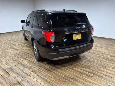 Used 2023 Ford Explorer XLT w/ Equipment Group 202A AWD/4WD image 13