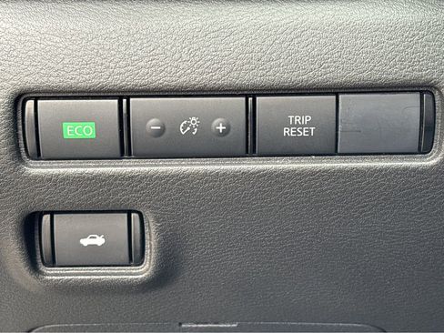 Used 2025 Nissan Sentra S FWD image 6
