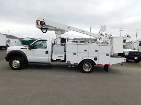 Used 2011 Ford F550 2WD Regular Cab Super Duty w/ PWR Equipment Group image 4