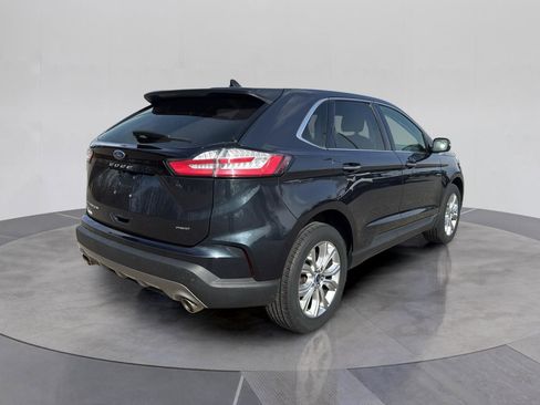 Used 2022 Ford Edge Titanium image 5