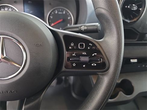 Used 2024 Mercedes-Benz Sprinter 2500 image 14