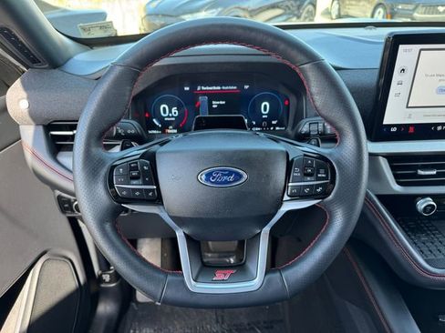 Used 2025 Ford Explorer ST image 23