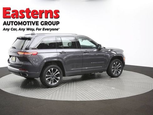 Used 2023 Jeep Grand Cherokee Overland w/ Luxury Tech Group IV AWD/4WD image 47