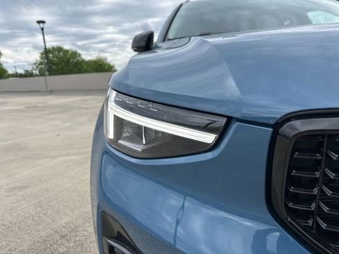Certified 2023 Volvo XC40 B5 Plus w/ Climate Package AWD/4WD image 9