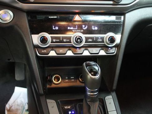 Used 2020 Hyundai Elantra Value Edition w/ Cargo Package (C1) FWD image 19
