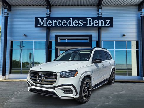 New 2026 Mercedes-Benz GLS 450 4MATIC image 3