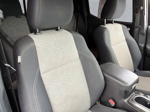 Used 2021 Toyota Tacoma TRD Sport w/ Technology Package image 21