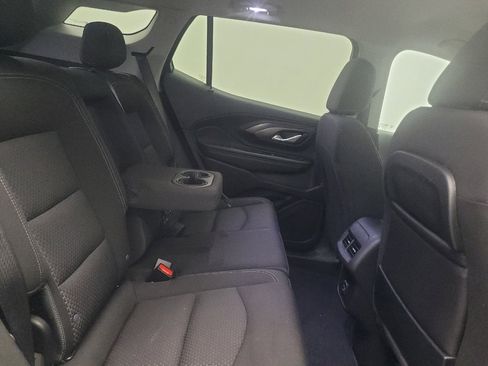 Used 2024 GMC Terrain SLE AWD/4WD image 19