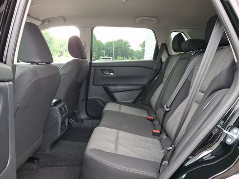 Used 2025 Nissan Rogue SV FWD image 10