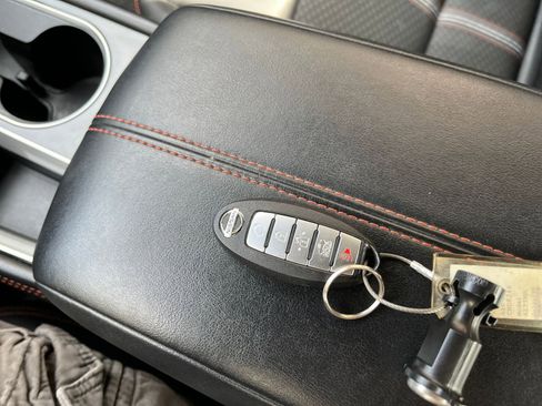 Used 2025 Nissan Altima 2.5 SR image 21