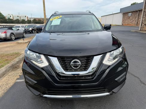 Used 2018 Nissan Rogue SV w/ Premium Package FWD image 2