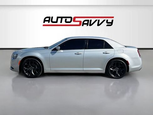 Used 2021 Chrysler 300 S RWD image 4