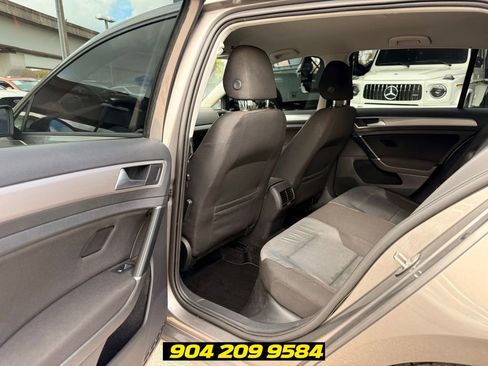 Used 2016 Volkswagen e-Golf SE FWD image 26