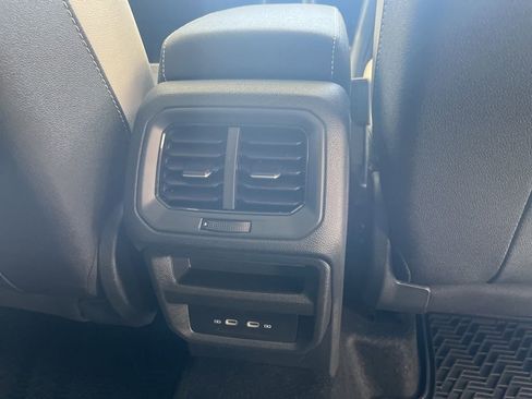 New 2026 Volkswagen Taos SE image 34