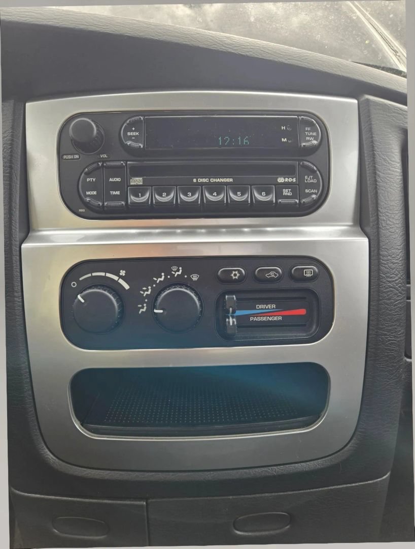 Used 2005 Dodge Ram 1500 Truck 2WD Quad Cab image 24