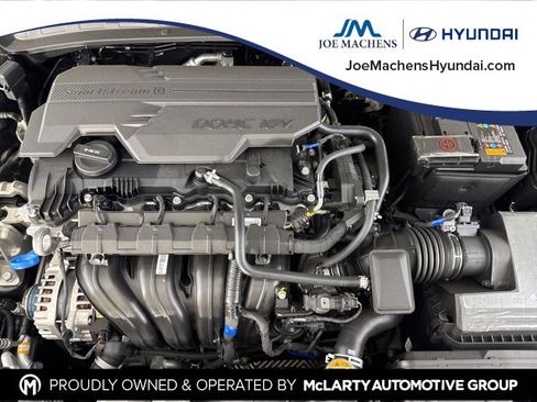 Certified 2025 Hyundai Elantra Sport image 21