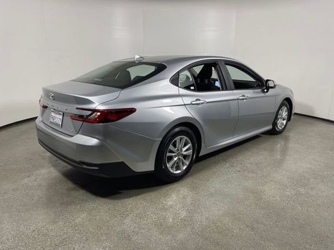 Certified 2025 Toyota Camry LE image 3