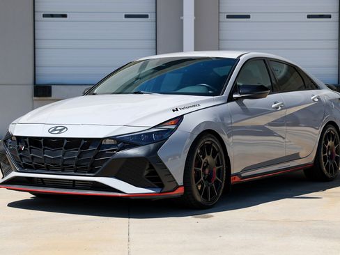 Used 2023 Hyundai Elantra N image 4