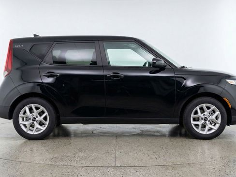 Used 2025 Kia Soul LX w/ LX Technology Package image 11