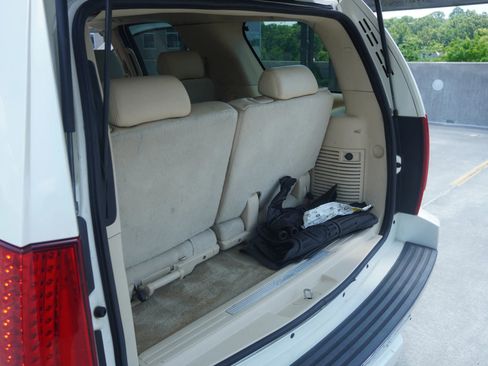 Used 2008 Cadillac Escalade AWD image 28