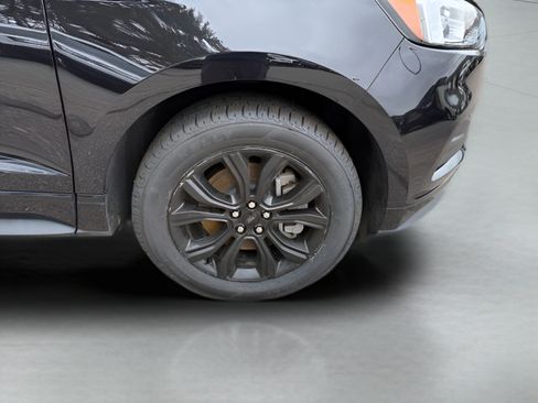 Certified 2022 Ford Edge SE w/ Black Appearance Package AWD/4WD image 26