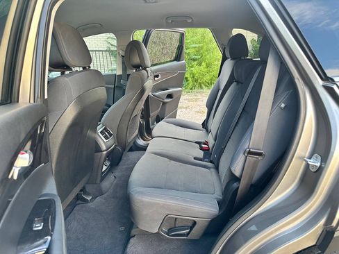 Used 2016 Kia Sorento L FWD image 14