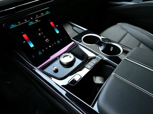 Used 2025 Cadillac Escalade Sport image 30