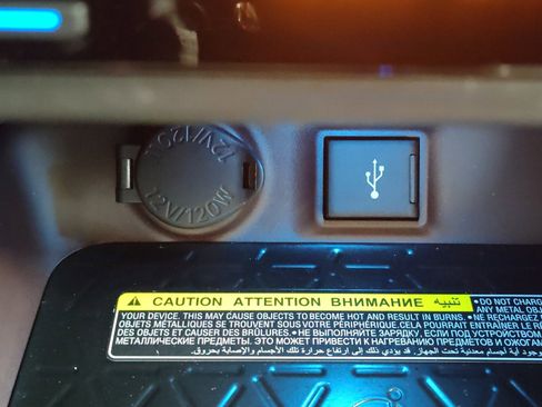 Used 2021 Toyota RAV4 Limited image 23