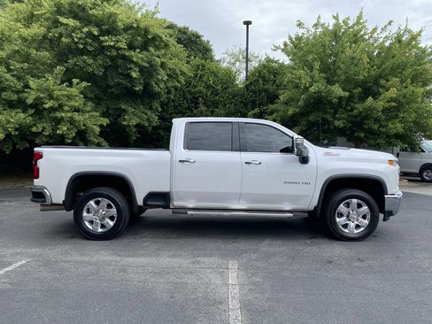 Used 2022 Chevrolet Silverado 2500 LTZ w/ LTZ Premium Package AWD/4WD image 10