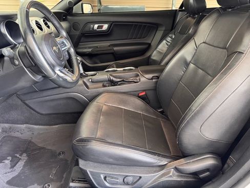 Used 2020 Ford Mustang GT Premium RWD image 8