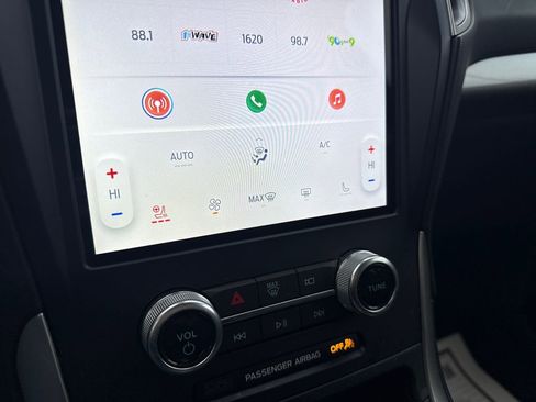 Used 2024 Ford Edge SEL w/ Convenience Package image 39