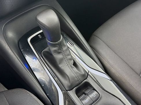 Used 2020 Toyota Corolla LE FWD image 20