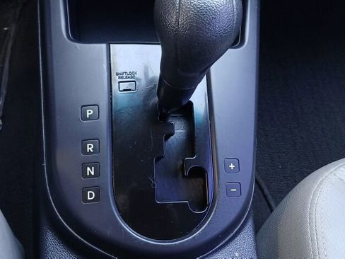 Used 2010 Kia Forte Koup EX image 17