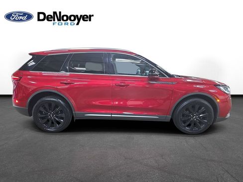 Used 2020 Lincoln Corsair Reserve w/ Elements Package AWD/4WD image 4