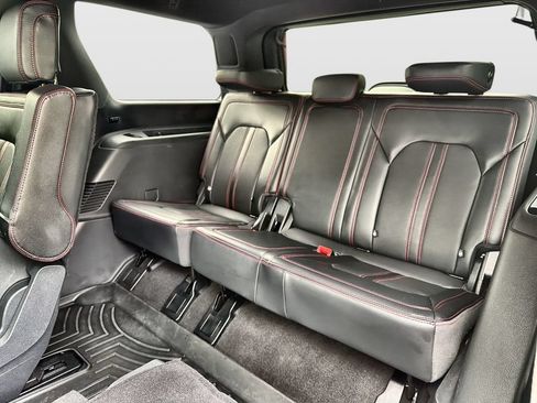 Used 2024 Ford Expedition Limited AWD/4WD image 34
