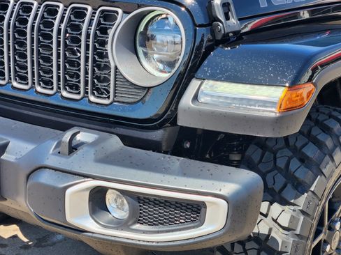 New 2026 Jeep Gladiator Sport AWD/4WD image 9
