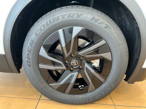 New 2026 Toyota C-HR AWD/4WD image 12