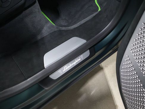 Used 2024 Lamborghini Urus Performante image 53