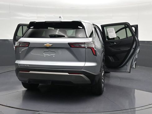 Used 2025 Chevrolet Equinox LT w/ Safety and Technology Package FWD image 38